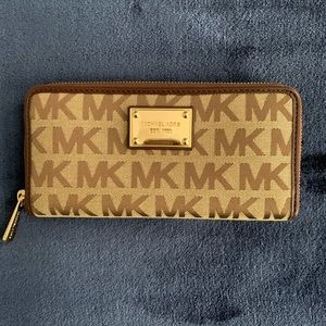 Michael Kors wallet • perfect condition